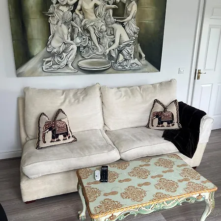 Cosy 2 Double Bed * Swords