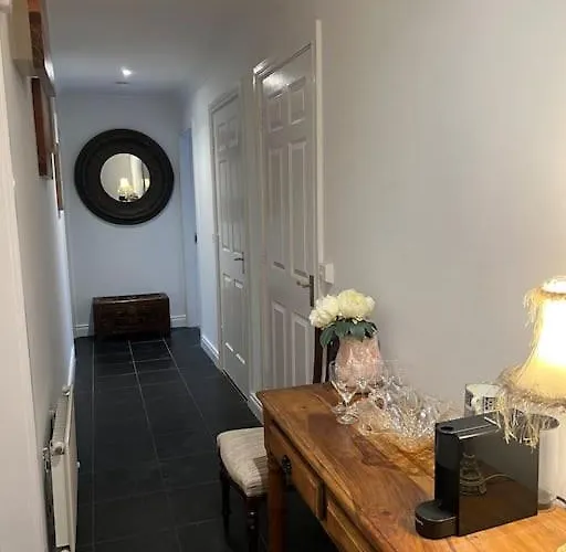 Cosy 2 Double Bed * Swords