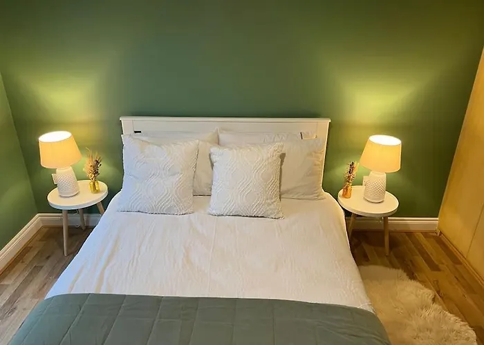 Cosy 2 Double Bed * Swords